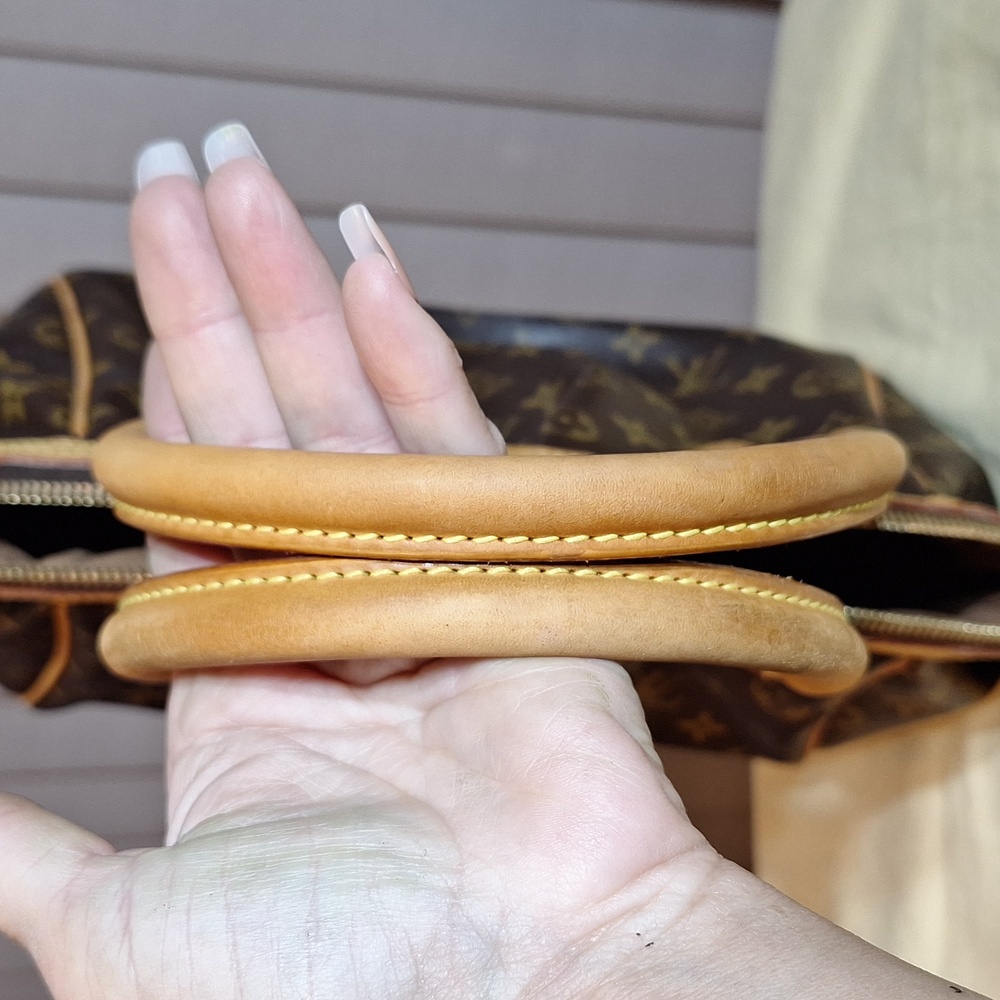 Louis Vuitton Tivoli PM - Picture 5 of 16